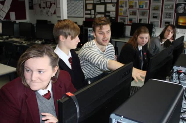 Jack Kerr, a past pupil at Ulidia, visited a year 14 Moving Image Arts class to talk to us about his experience of studying film. INCT 42-704-CON
