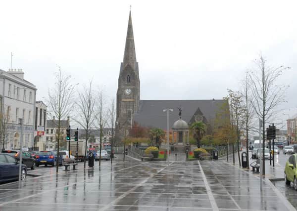Lurgan Town Centre with the new Plaza Area, War Memorial and Shankill Parish Church. INLM4311-109gc