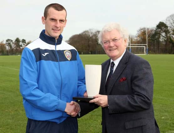 Oran Kearney receives the NIFWA Manager of the Month for November award from Jackie Fullerton.  Picture by Freddie Parkinson/Press Eye ©
Tuesday 1st December 2015