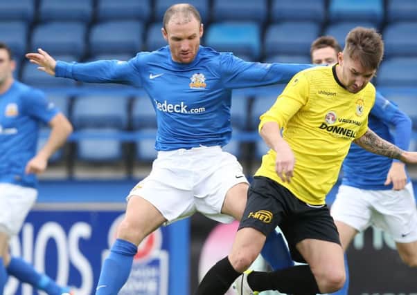 Andy Kilmartin - contract extension with Glenavon.