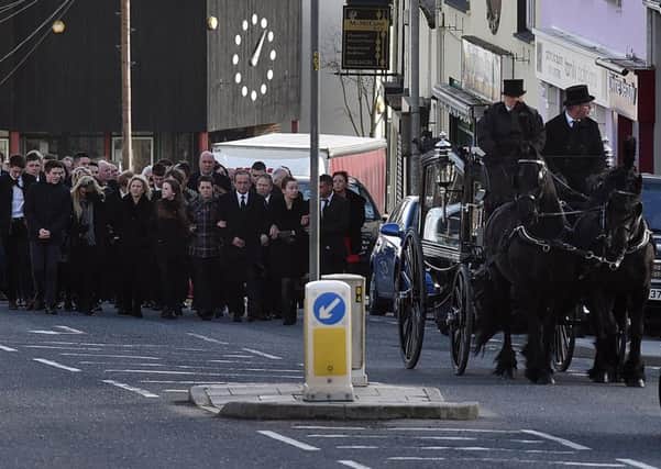 The funeral of tragic road crash victim, Shannon Weir makes its way through the Centre of Tandragee on its way to Ballymore Parish Church. INPT05-204.