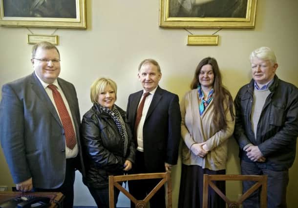 Community representatives, accompanied by Lagan Valley DUP Assembly member, Jonathan Craig, met with the DSD Minister, Lord Morrow MLA to discuss the housing transfer.