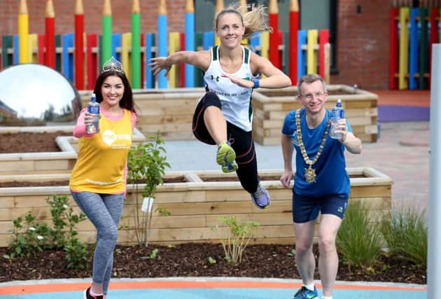 Lord Mayor of Belfast, Cllr Brian Kingston launches the 36th Deep RiverRock Belfast City Marathon with the help of Miss Northern Ireland (Emma Carswell) and Kerry O'Flaherty (Olympic Athlete) Entries are open now at www.belfastcitymarathon.com (
Photograph: Darren KIdd / Press Eye )