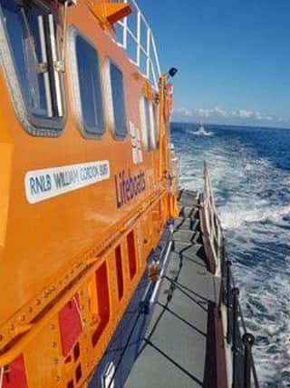 The lifeboat making its way back to Portrush. INCR 10-791-CON