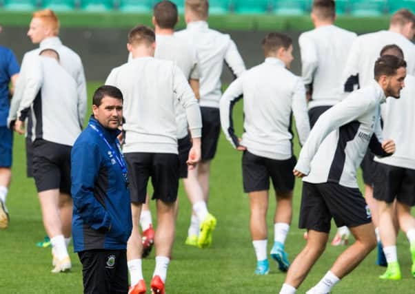 Linfield manager David Healy with the players at training