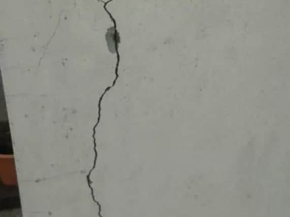 Pattern cracking caused by the use of the mineral muscovite mica.